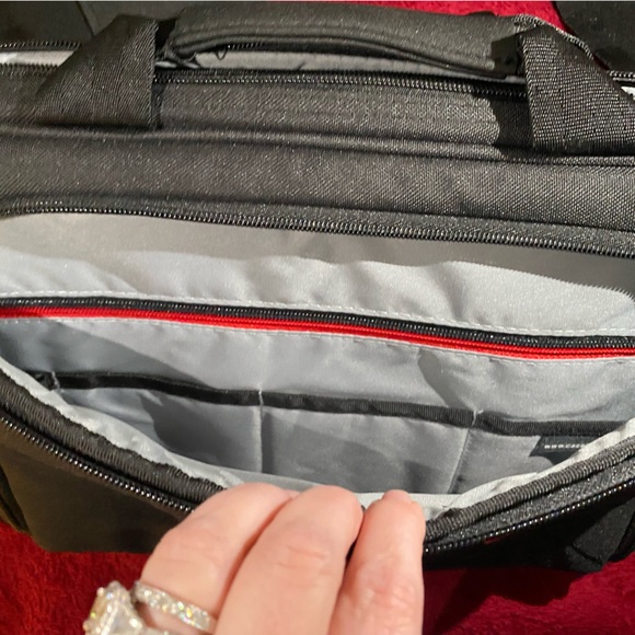 Elegant Black Quilted Laptop Bag for Men - Picture 4 of 7